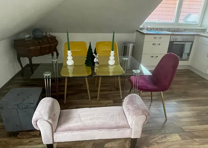 Feine 2-Zimmer Dachgeschosswohnung