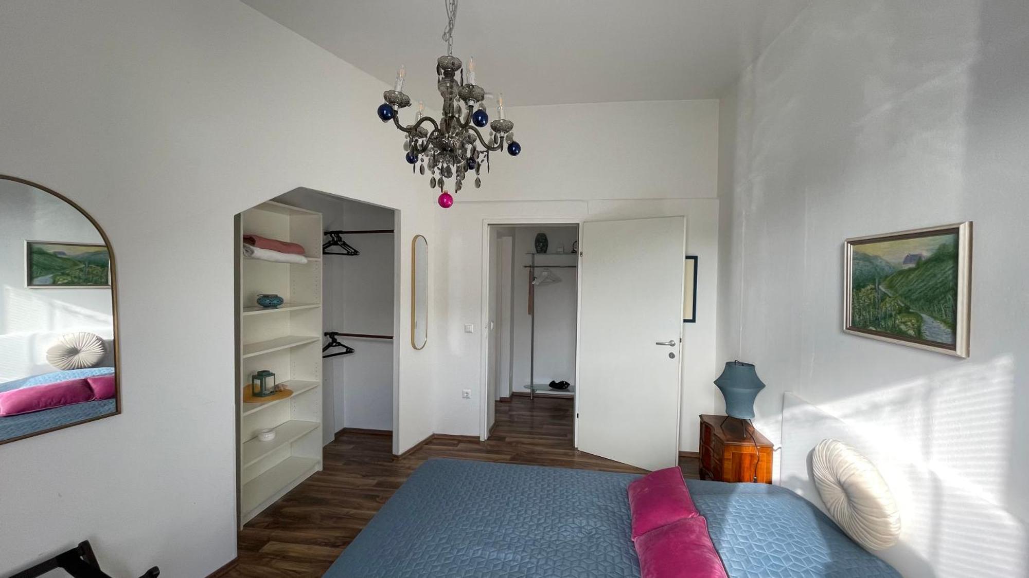 Apartment Feine 2-zimmer Dachgeschosswohnung